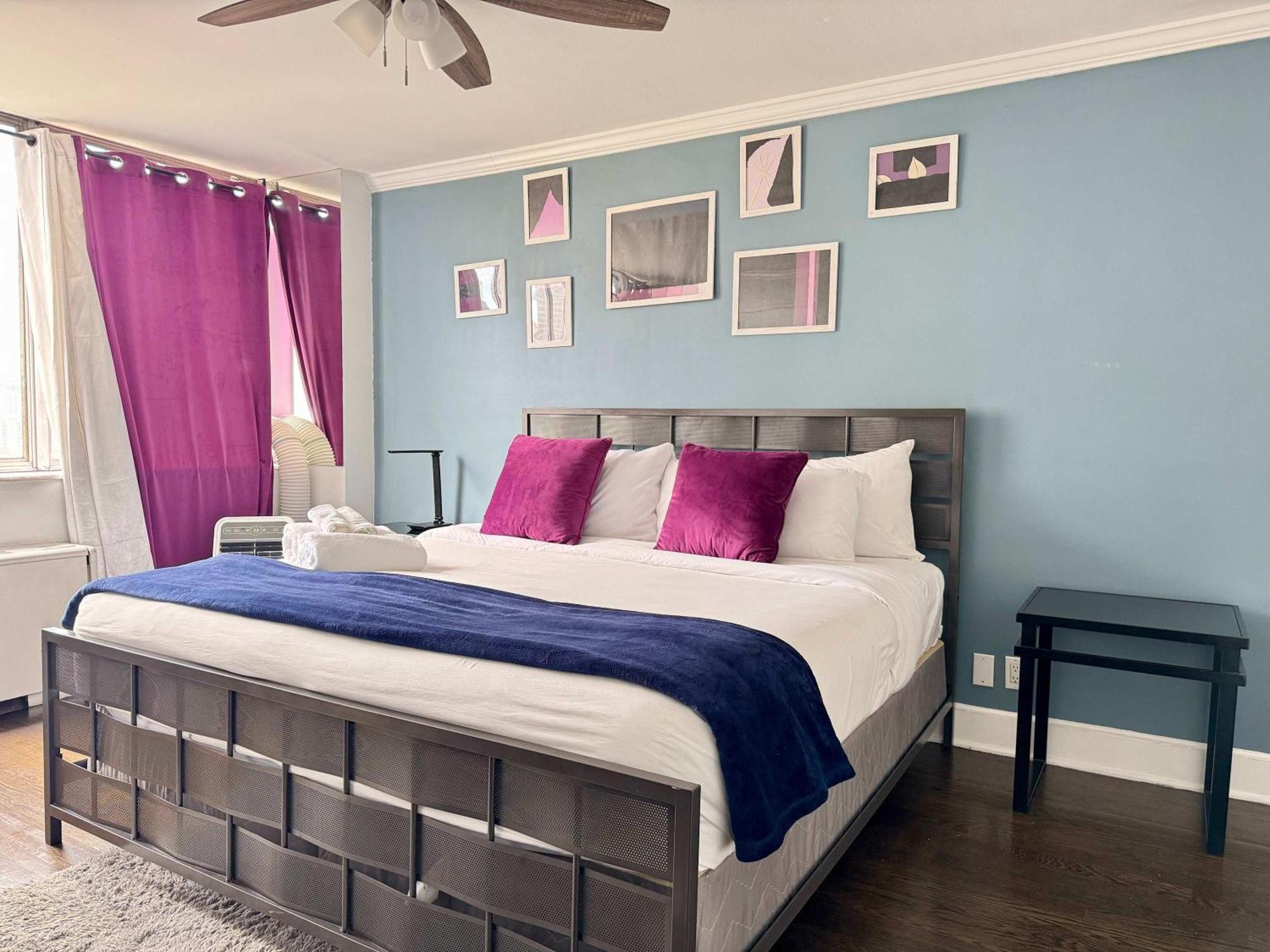 View Newly Renovated 3 Beds With Free Parking Lm1809 *